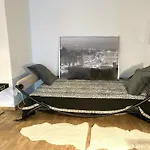 Harbour Art Flat